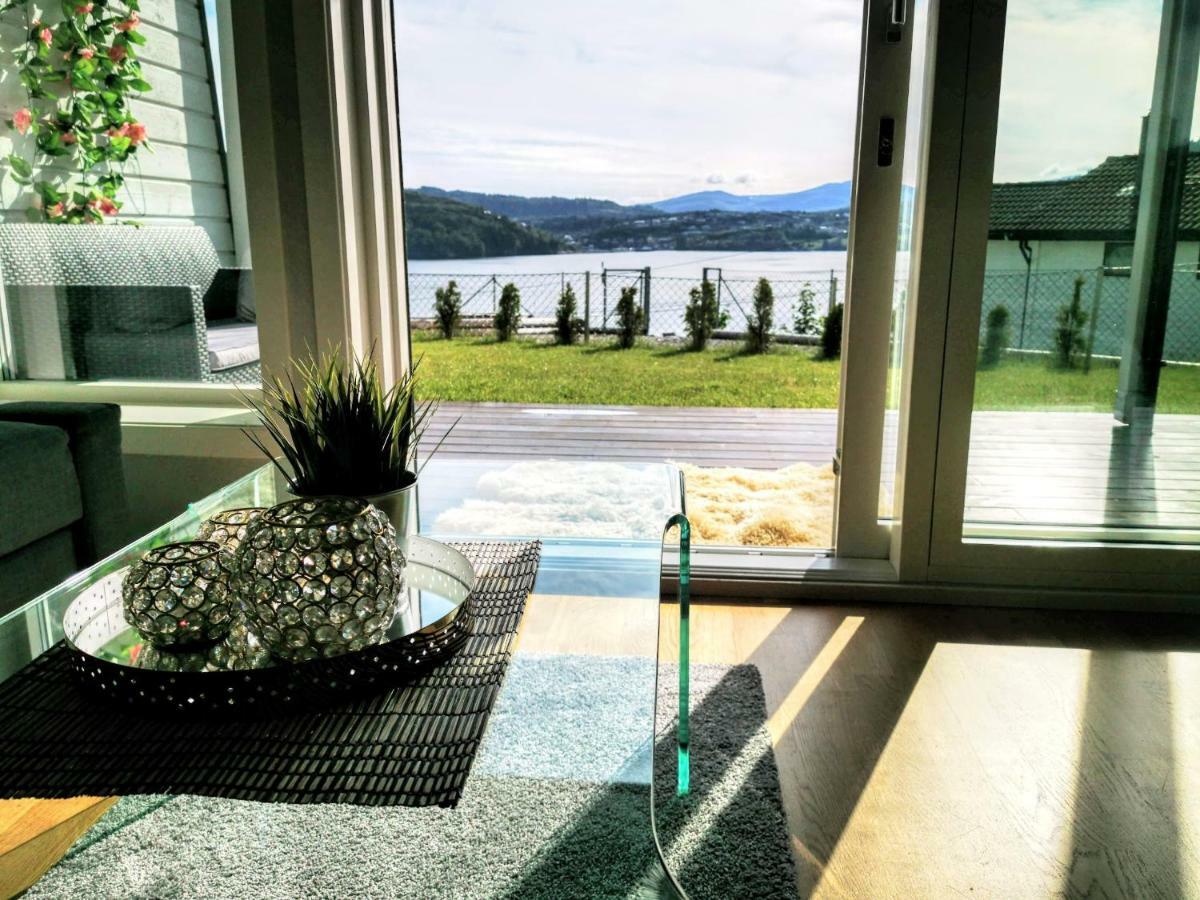 Bjornestrand Fjordside View Bergen Exterior photo